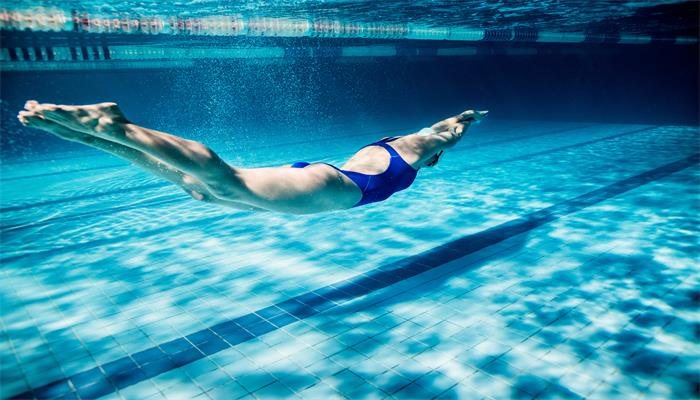 女人梦见自己游泳是什么预兆