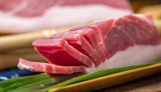 女人梦见送猪肉给别人