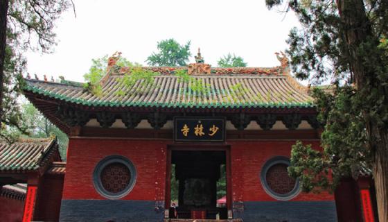 梦见崖下有寺庙