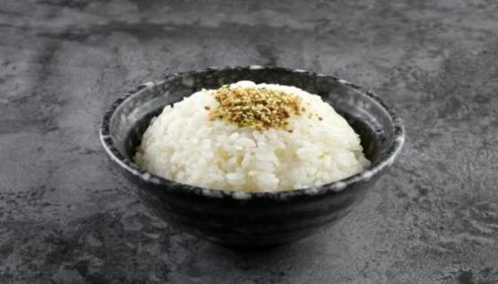 梦见别人吃饭什么意思