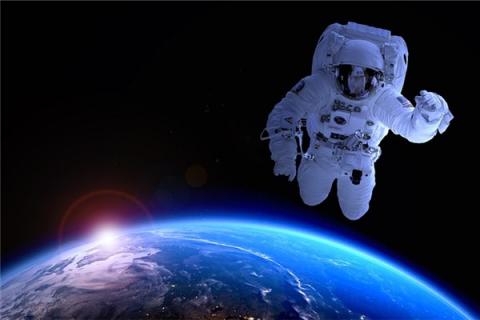 梦到了去太空是啥意思