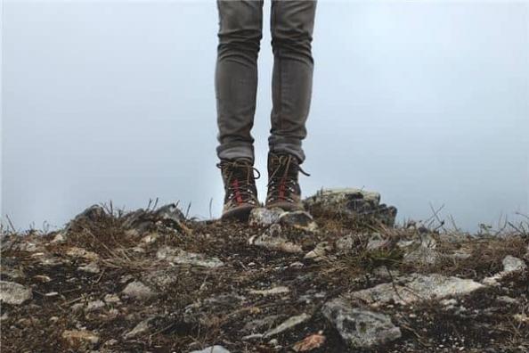 梦见孩子玩货车致地陷、孩子失踪是什么意思